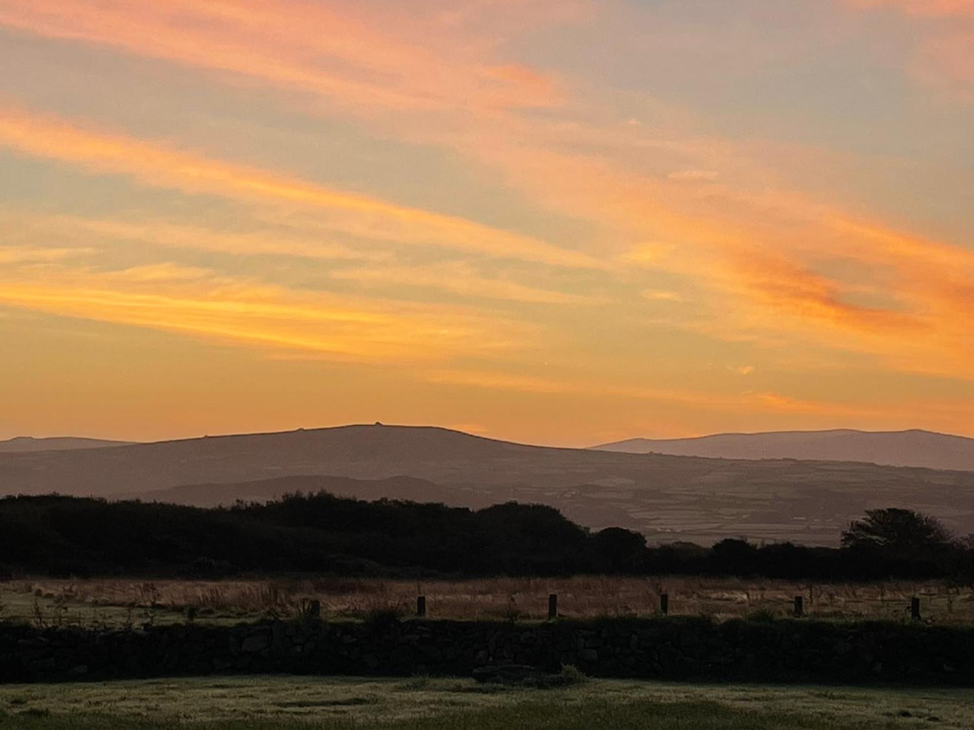 Trefechan Wen Barn Llanwnda  외부 사진